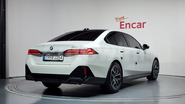 BMW 5 Series 2024 — 2