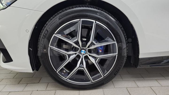 BMW 5 Series 2024 — 5