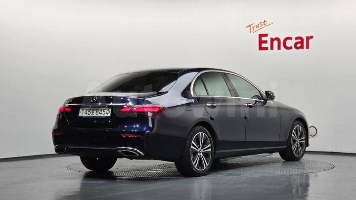 Mercedes-Benz E Class 2022 — 2