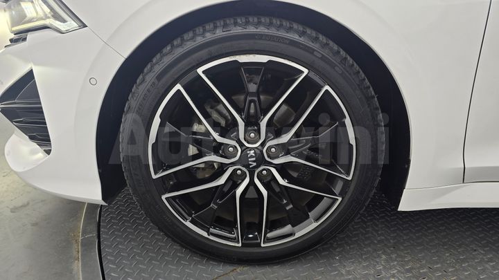 Kia K5 2021 — 5