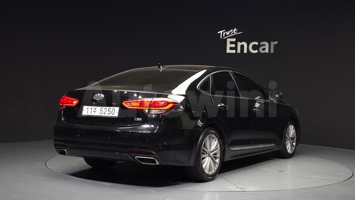 Hyundai Aslan 2015 — 2