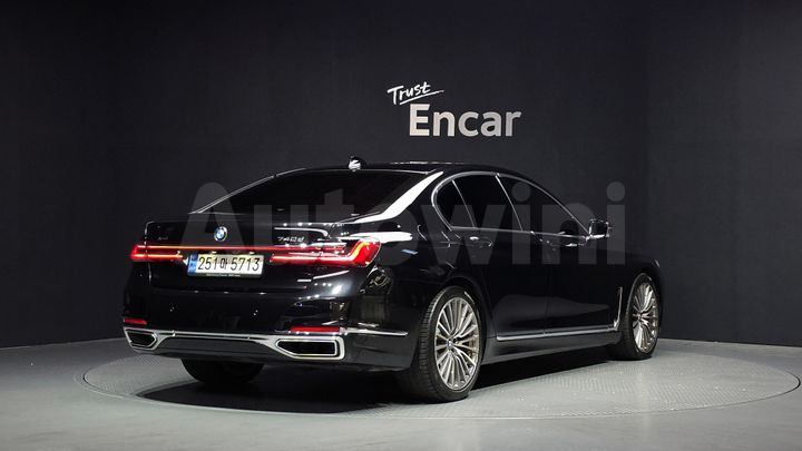 BMW 7 Series 2021 — 2