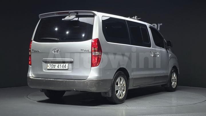 Hyundai Starex 2010 — 2
