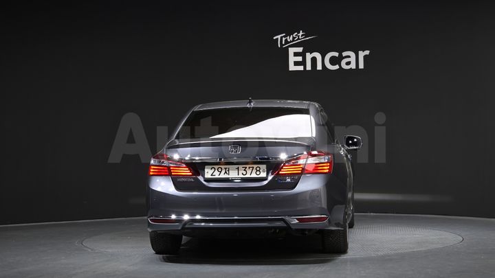 Honda Accord 2017 — 4