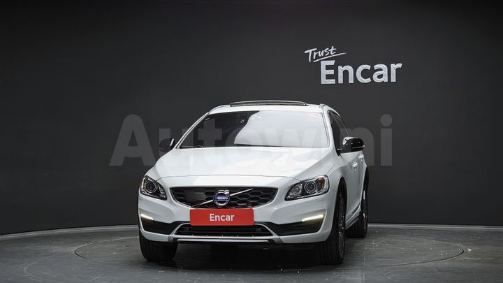 Volvo V60 2018 — 3