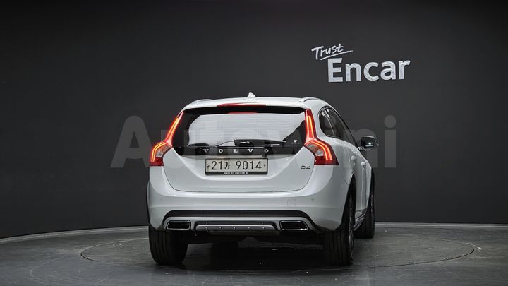 Volvo V60 2018 — 4