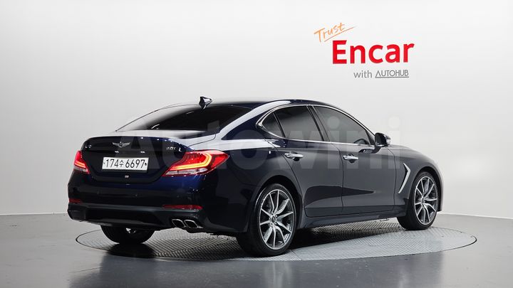 Genesis G70 2020 — 2