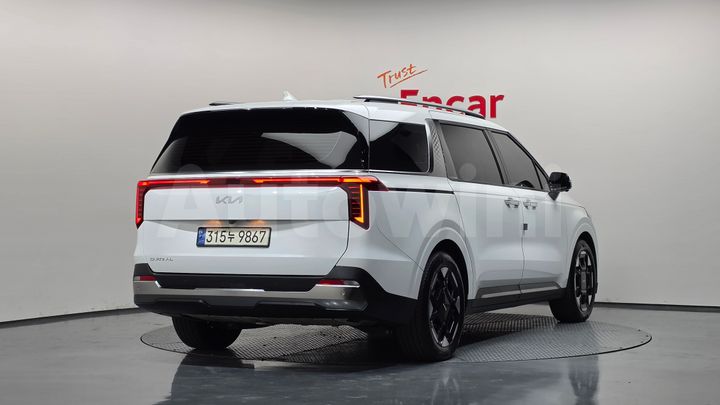 Kia Carnival 2024 — 2