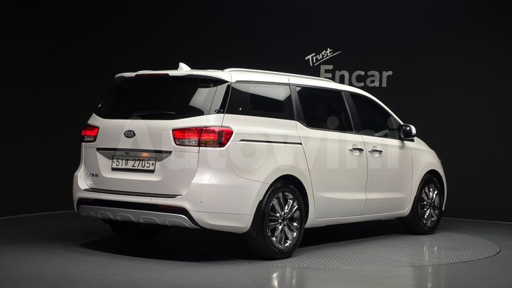 Kia Carnival 2015 — 2