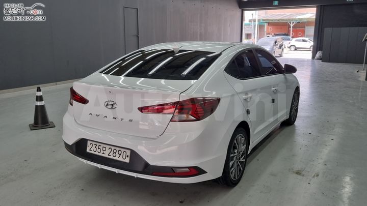 Hyundai Avante 2019 — 2