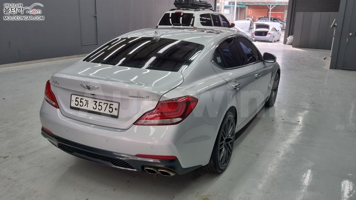 Genesis G70 2018 KMTG341ADJU006283 — 2