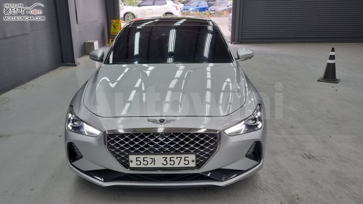 Genesis G70 2018 KMTG341ADJU006283 — 3