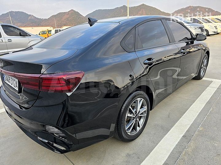 Kia K3 2022 KNAF241BENA143489 — 4