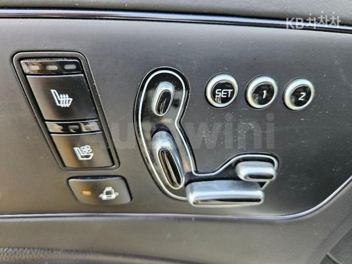 Kia K9 2013 KNALU411BDS002080 — 5
