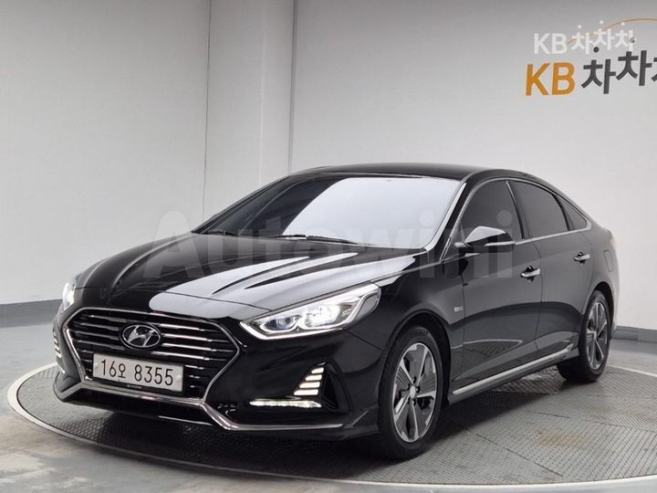 Hyundai Sonata 2019 KMHE3413BKA088284 — 2
