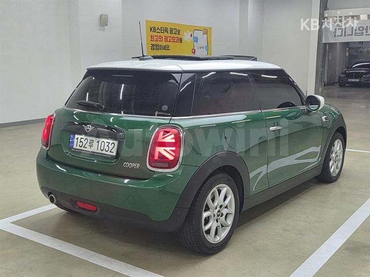 Mini Cooper 2021 WMWXR7109M2N62871 — 3