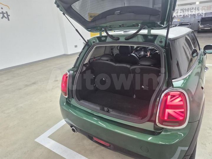 Mini Cooper 2021 WMWXR7109M2N62871 — 5