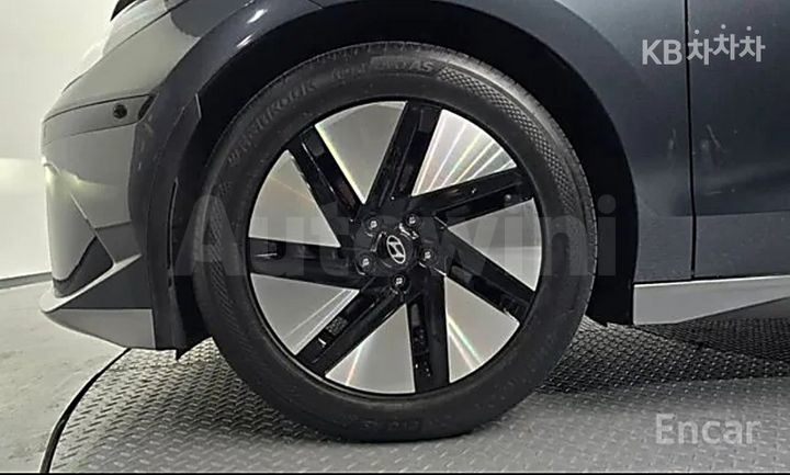 Hyundai Ioniq6 2023 — 5