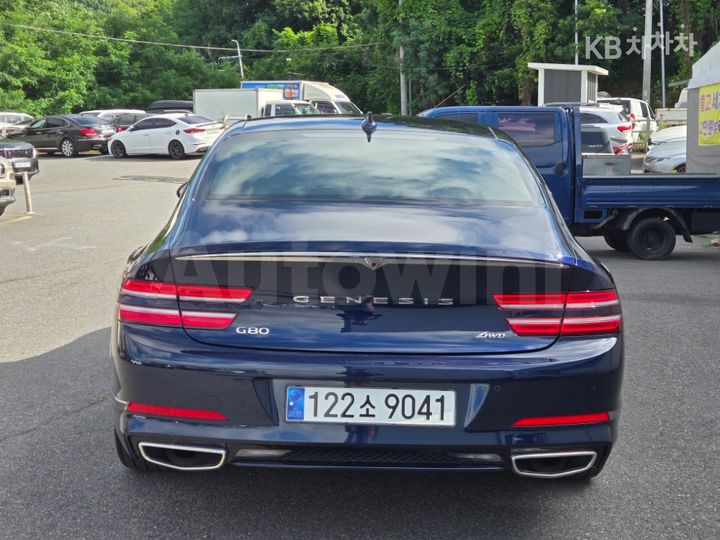 Genesis G80 2021 — 2