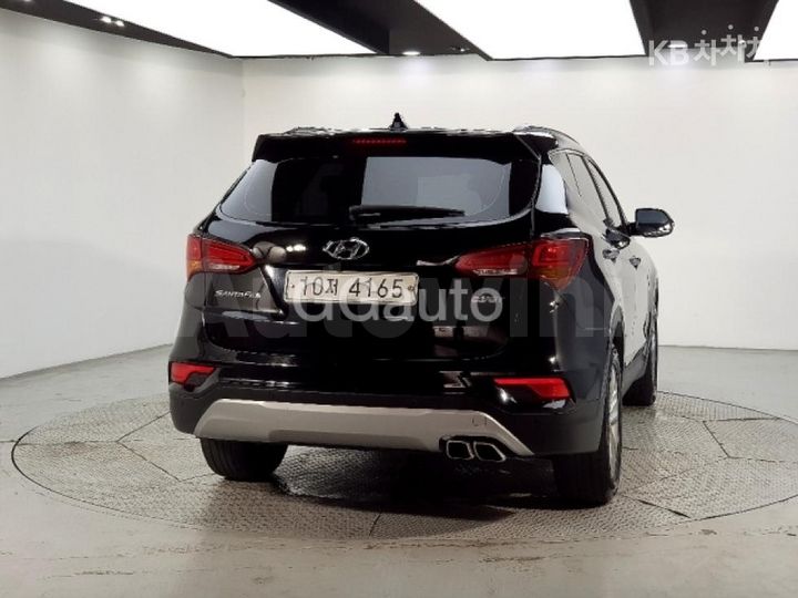 Hyundai SantaFe 2016 — 3