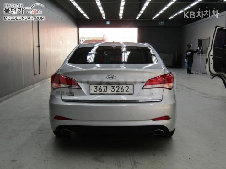Hyundai i40 2012 KMHLB41UBCU013222 — 4