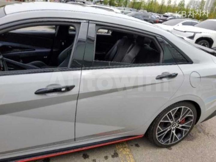 Hyundai Avante 2022 KMHLW41KGNU005267 — 4
