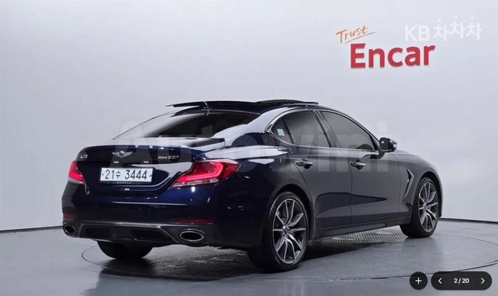Genesis G70 2018 KMTG341ADJU005848 — 2