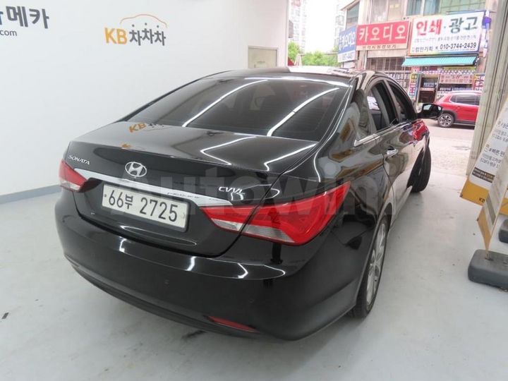 Hyundai Sonata 2014 KMHEC41ABEA587110 — 3