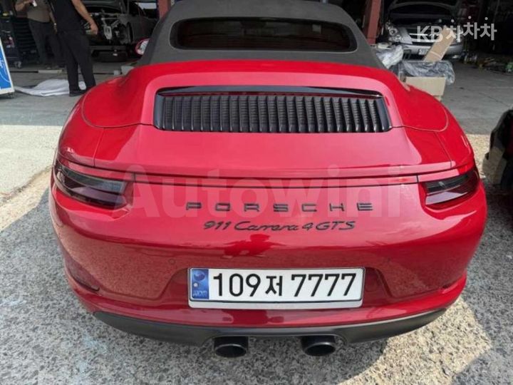 Porsche 911 2017 WP0CB299XHS154302 — 4