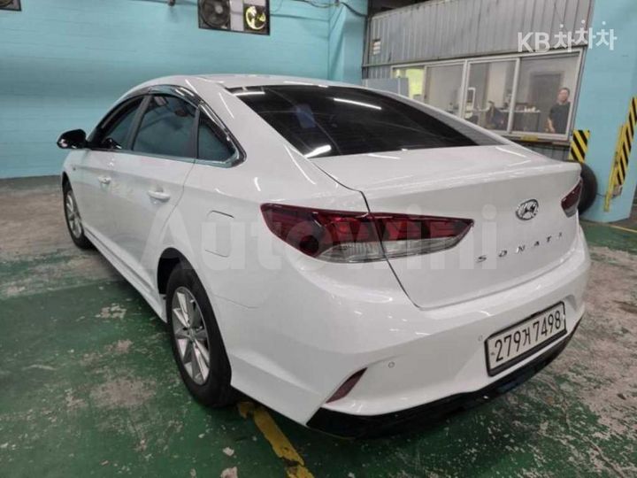 Hyundai Sonata 2018 KMHE341DBJA456079 — 4