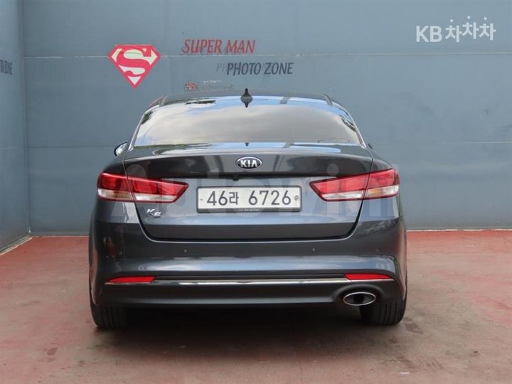 Kia K5 2017 KNAGS416BHA151938 — 4