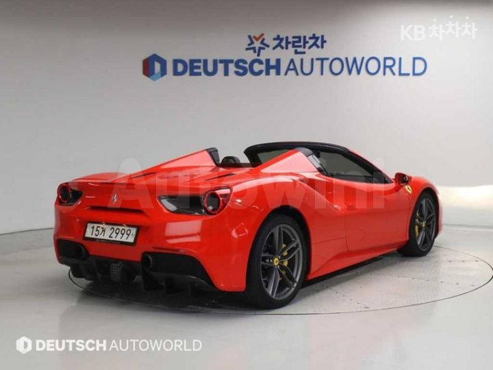 Ferrari 488