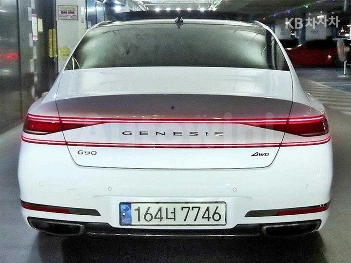 Genesis G90 2022 KMTFA41DDNU015242 — 5