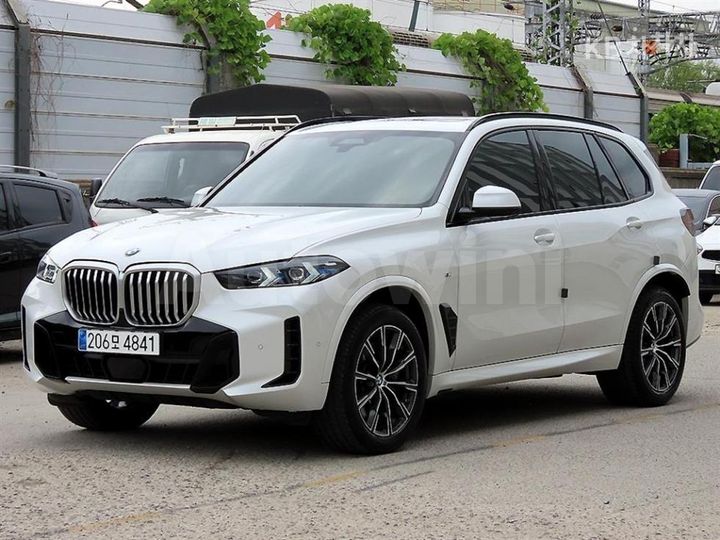 BMW X5 2024 WBA11EV05R9V01110 — 2