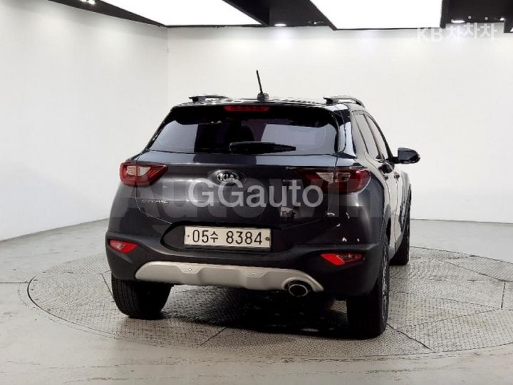 Kia Stonic 2018 KNADC815GJS074717 — 3