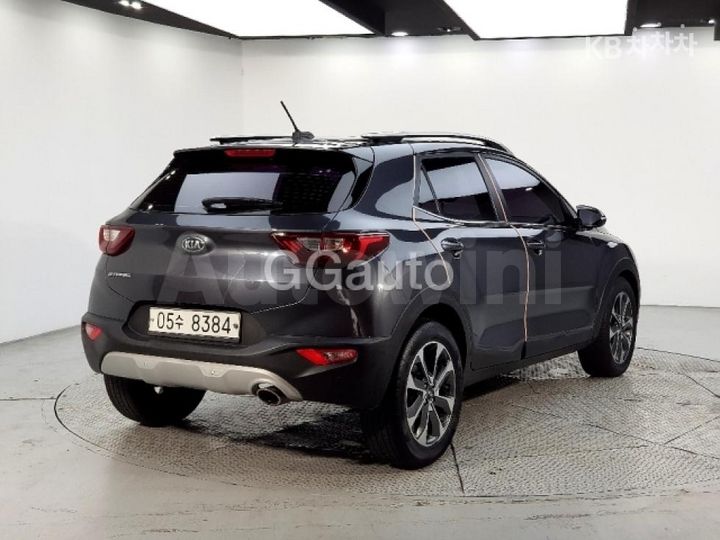 Kia Stonic 2018 KNADC815GJS074717 — 4