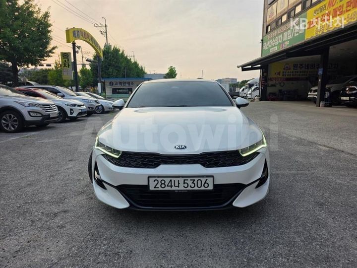 Kia K5 2020 KNAG241ABLA016760 — 2