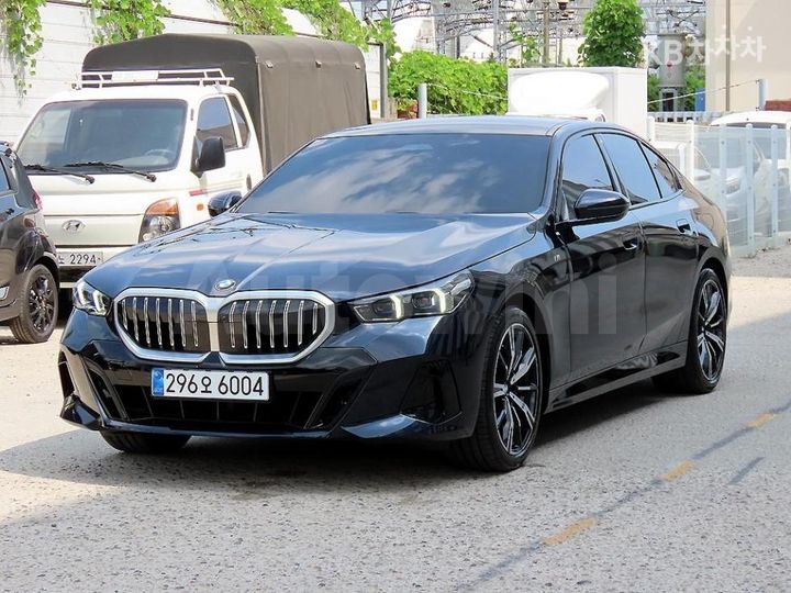 BMW 5 Series 2025 — 2
