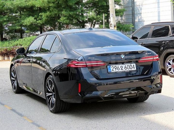 BMW 5 Series 2025 — 3