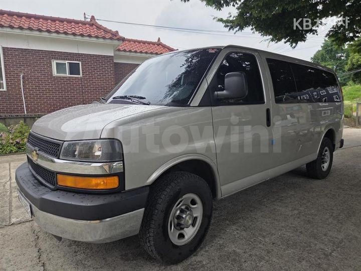 Chevrolet Express Van