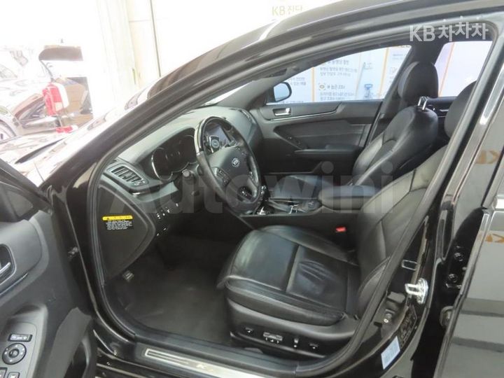 Kia K7 2010 KNALM412BAA018275 — 5