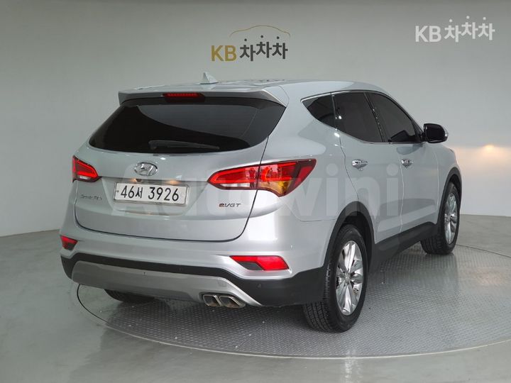 Hyundai SantaFe 2016 — 4