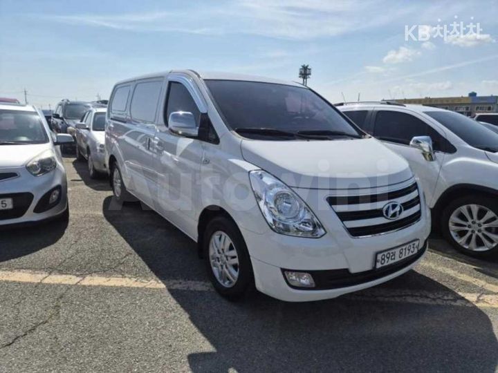 Hyundai Starex 2016 — 2