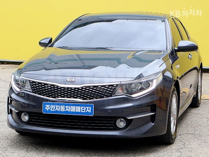 Kia K5 2017 — 2
