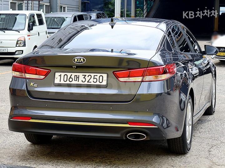 Kia K5 2017 — 4