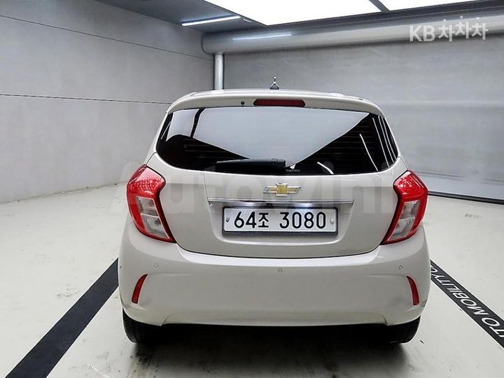 Chevrolet Spark 2017 KLYDC487DHC769670 — 3