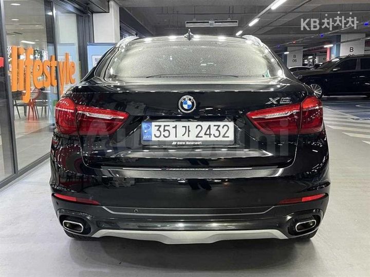 BMW X6 2018 WBAKV210XJ0Y40175 — 5