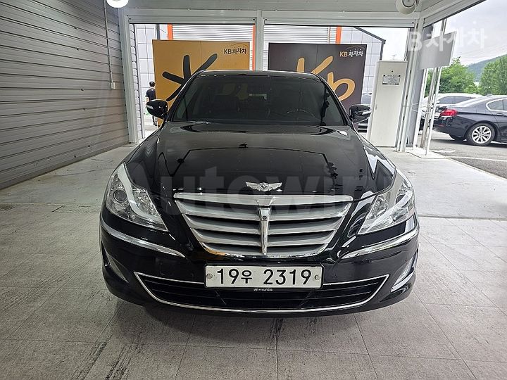 Hyundai Genesis 2013 KMHGA41BBDU224474 — 3