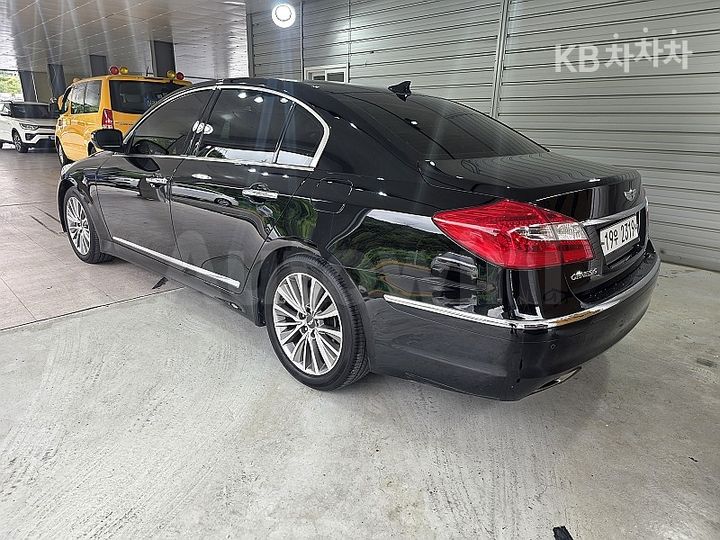 Hyundai Genesis 2013 KMHGA41BBDU224474 — 5