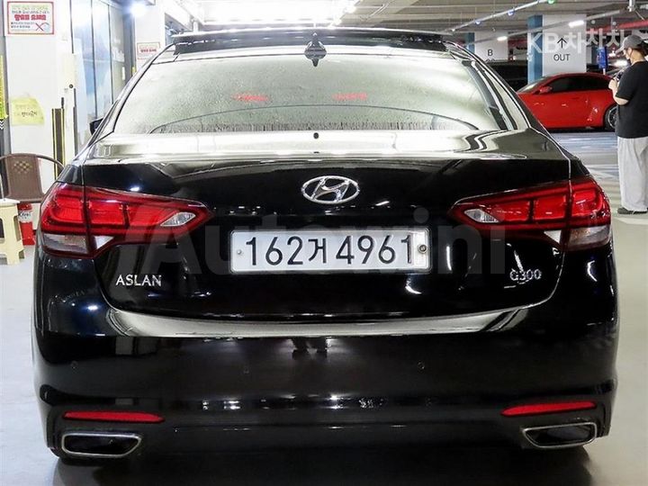 Hyundai Aslan